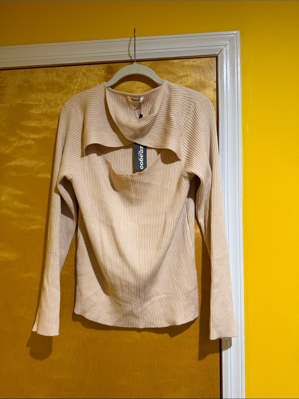 zeagoo Cream Ribbed Cutout Turtleneck Sweater